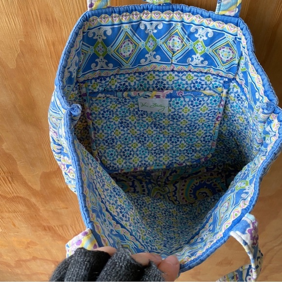 Vera Bradley quilted Paisley blue and yellow Shoulder Tote - Picture 4 of 6